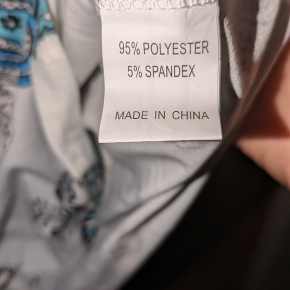 ❤️3/$17 Cute Paisley Top NWT - Picture 8 of 8